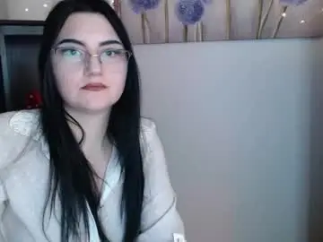 M_i_k_i_  live sex cam