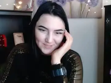 M_i_k_i_  live sex cam