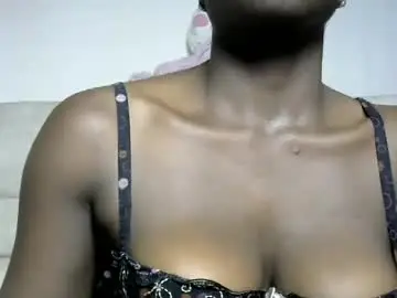 Miss_squirty2  live sex cam