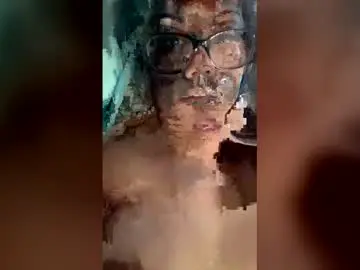Rosiesbeengood  live sex cam