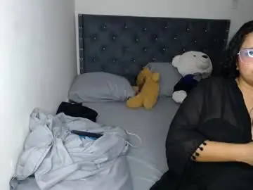 Tali28  live sex cam