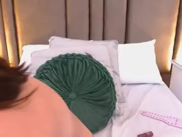 Carrie_gb  live sex cam