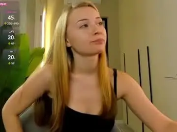 Cruelcutie  live sex cam
