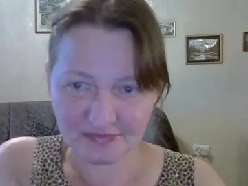 Helgacharming  live sex cam