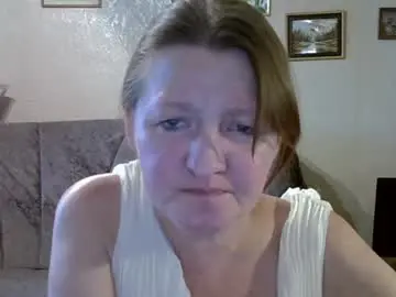 Helgacharming  live sex cam