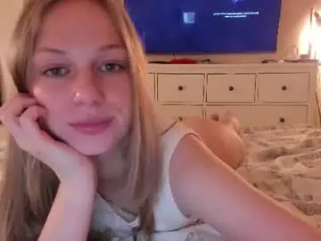 Magic_couple13  live sex cam
