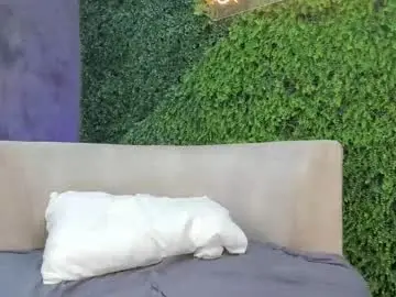 Martina_mills  live sex cam