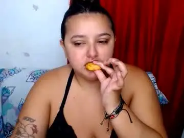 Naomiquiin  live sex cam