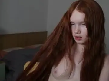 Nellie_baby  live sex cam