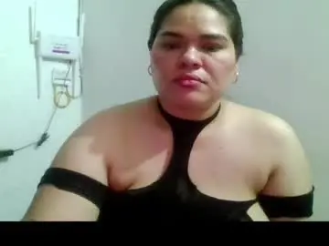 Ninafuentes2x  live sex cam