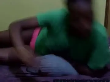 Precious_nesh  live sex cam