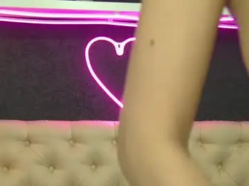Taniakarevina  live sex cam