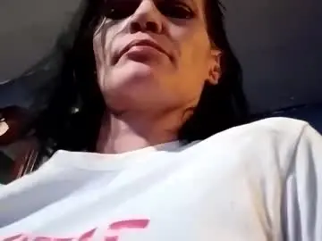 Trulyonenamillion  live sex cam