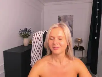 Agathaklouin  live sex cam