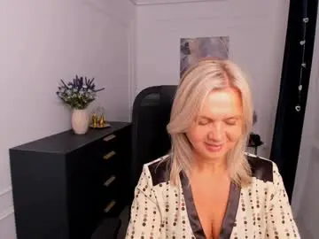 Agathaklouin  live sex cam