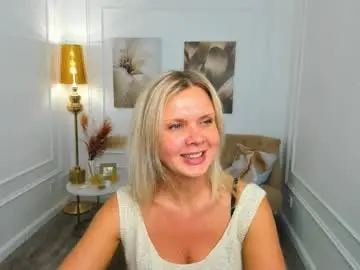 Agathaklouin  live sex cam