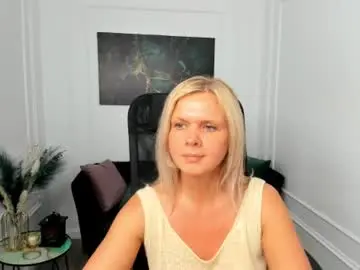 Agathaklouin  live sex cam