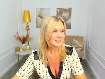 Agathaklouin  live sex cam