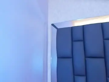 Amy__wats0n  live sex cam