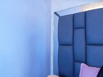 Amy__wats0n  live sex cam
