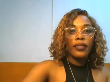 Curvylyin  live sex cam