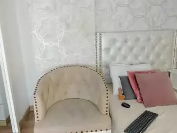 Emily_sunny_  live sex cam