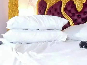 Kendralholson  live sex cam