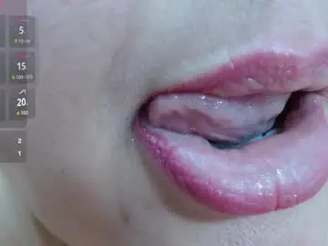 Kerly_doll  live sex cam