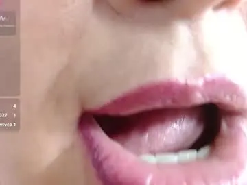 Kerly_doll  live sex cam