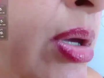 Kerly_doll  live sex cam