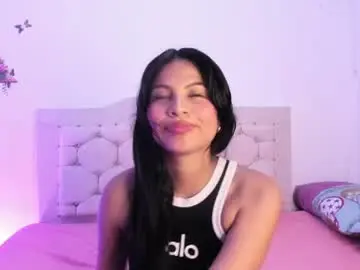 Linnet_laur  live sex cam