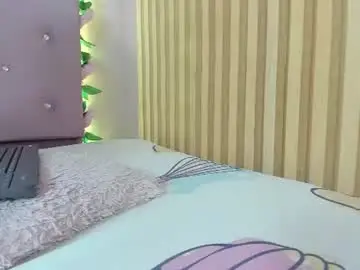 Lovely__kiss__  live sex cam