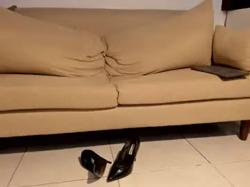 Lucie_oude_  live sex cam