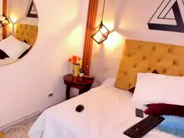 Miaa_collins18  live sex cam