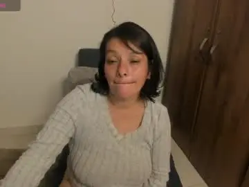 Nuit_rose  live sex cam