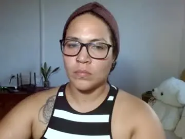 Pepitt45  live sex cam