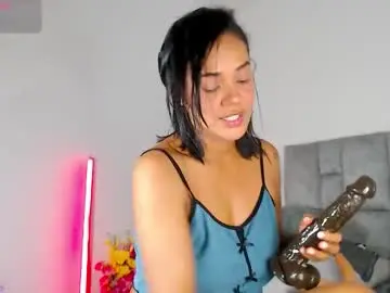 Regina1819  live sex cam