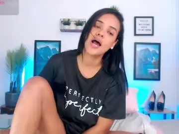 Regina1819  live sex cam