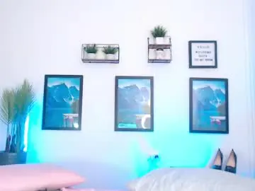 Regina1819  live sex cam