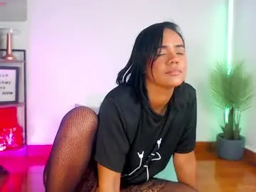 Regina1819  live sex cam