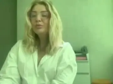 Blondie_xoxoxo  live sex cam