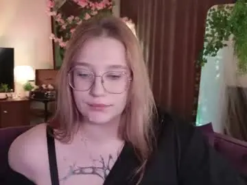 Morvelyn  live sex cam