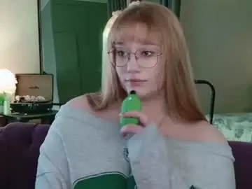 Morvelyn  live sex cam
