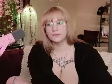 Morvelyn  live sex cam