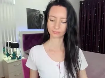 Nikalewis  live sex cam