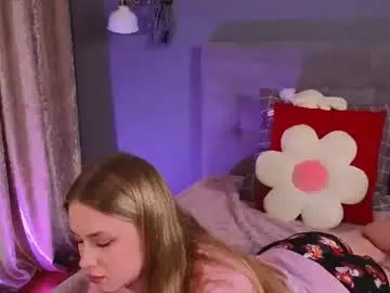 Soft_babe  live sex cam