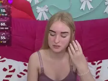 Sofysoft  live sex cam