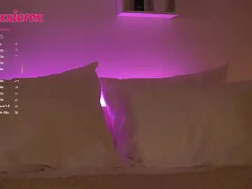 Vixxxiee  live sex cam