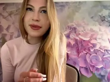 Akilahsagaser  live sex cam