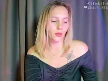 Ann_first_kisss  live sex cam
